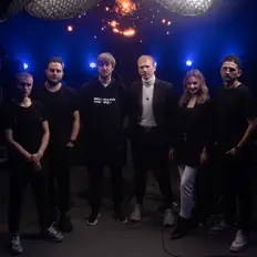 Ακούστε περιεχόμενο από Skeemans Worship, παρακολουθήστε μουσικά βίντεο, διαβάστε το βιογραφικό, δείτε ημερομηνίες περιοδείας, και πολλά ακόμη!