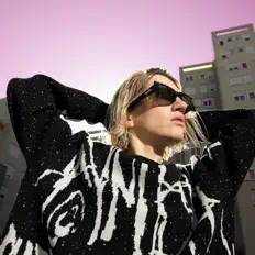 Listen to Aloïse Sauvage, watch music videos, read bio, see tour dates & more!