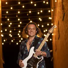 Ouve Byron Nemeth, vê vídeos de música, lê a biografia, vê as datas da digressão e muito mais!