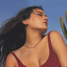 Ascolta ANORA, guarda video musicali, leggi la biografia, vedi le date del tour & altro!