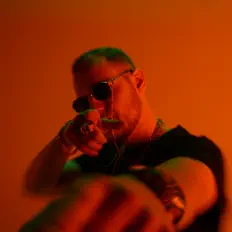 Escucha a Mirovoy, mira videos musicales, lee su biografía, consulta las fechas de las gira y más.