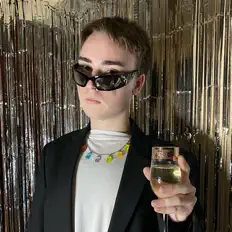 Luister naar _s.archh, bekijk muziekvideo's, lees de bio, bekijk de tourdata, en meer!