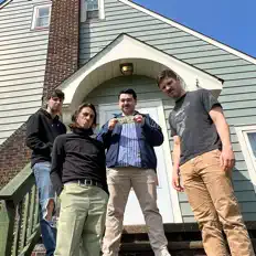 The Vummsを聴いたり、ミュージックビデオを鑑賞したり、経歴やツアー日程などを確認したりしましょう！