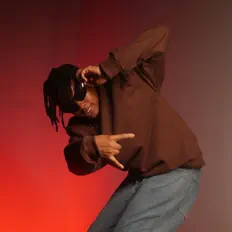 Écoutez Emah, regardez des vidéoclips, lisez la biographie, consultez les dates de tournée et plus encore !