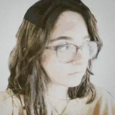 Adrianna Albaneseを聴いたり、ミュージックビデオを鑑賞したり、経歴やツアー日程などを確認したりしましょう！