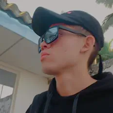 Poslechněte si interpreta SgFer Music, sledujte hudební videa, přečtěte si životopis, podívejte se na data turné a další informace.