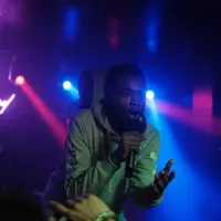 undefinedを聴いたり、ミュージックビデオを鑑賞したり、経歴やツアー日程などを確認したりしましょう！