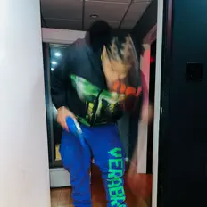 收听 Smokey Bear、观看音乐视频、阅读小传、查看巡演日期等 ！