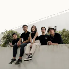 Death Diving Badgerを聴いたり、ミュージックビデオを鑑賞したり、経歴やツアー日程などを確認したりしましょう！