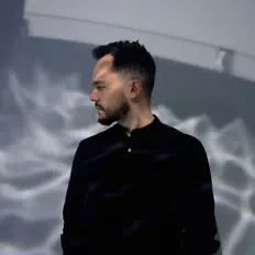 Ascolta FuturFrukt, guarda video musicali, leggi la biografia, vedi le date del tour & altro!