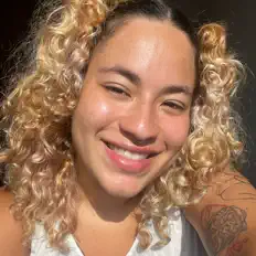 Poslechněte si interpreta Gpayzzz, sledujte hudební videa, přečtěte si životopis, podívejte se na data turné a další informace.