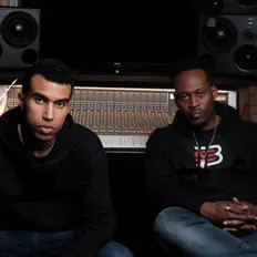 Ascolta SweatBeatz, guarda video musicali, leggi la biografia, vedi le date del tour & altro!