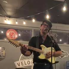 Lee Walter Redding: песни, клипы, биография, даты выступлений и многое другое.