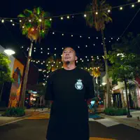 undefinedを聴いたり、ミュージックビデオを鑑賞したり、経歴やツアー日程などを確認したりしましょう！