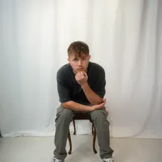 Escucha a Matthew Stephen, mira vídeos musicales, lee la biografía, consulta fechas de giras y mucho más.