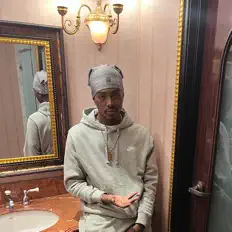 Ouça ActOutBlu, assista a videoclipes, leia a biografia, veja as datas das turnês e mais!