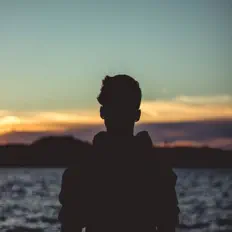 Ascolta Flight Lounge, guarda video musicali, leggi la biografia, vedi le date del tour & altro!