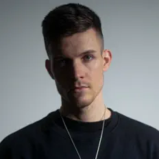 Ajuma을(를) 듣고, 뮤직 비디오를 보고, 약력을 읽고, 투어 일정 등을 확인하세요!