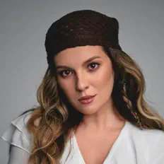 Poslechněte si interpreta Софья Пищугина, sledujte hudební videa, přečtěte si životopis, podívejte se na data turné a další informace.