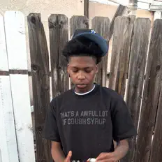 Dengarkan Beezy2janky, tonton video musik, baca bio, lihat tanggal tur & lainnya!