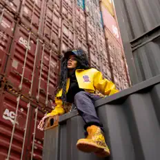 Escucha a Sherrionn, mira videos musicales, lee su biografía, consulta las fechas de las gira y más.