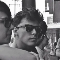 Ascolta Josh Perales, guarda video musicali, leggi la biografia, vedi le date del tour & altro!