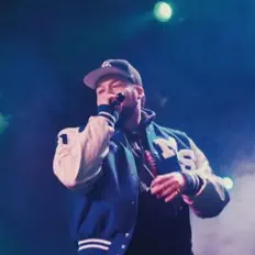 Dengarkan Jay Alzier, tonton video musik, baca bio, lihat tanggal tur & lainnya!