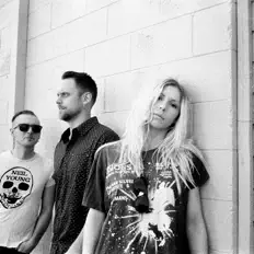 Escucha a The Vitals, mira videos musicales, lee su biografía, consulta las fechas de las gira y más.