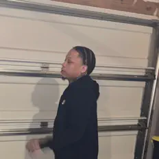 收听 Luh Wan、观看音乐视频、阅读小传、查看巡演日期等 ！