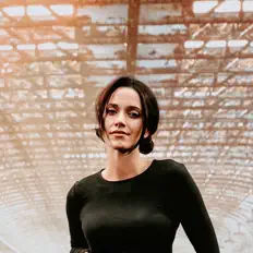 Ascolta ALAY, guarda video musicali, leggi la biografia, vedi le date del tour & altro!