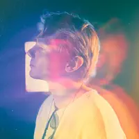 Ascolta undefined, guarda video musicali, leggi la biografia, vedi le date del tour & altro!