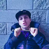 Dengarkan undefined, tonton video musik, baca bio, lihat tanggal tur & lainnya!