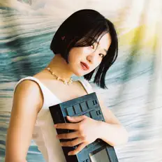 Escucha a ere, mira vídeos musicales, lee la biografía, consulta fechas de giras y mucho más.