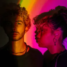 Lost ID을(를) 듣고, 뮤직 비디오를 보고, 약력을 읽고, 투어 일정 등을 확인하세요!