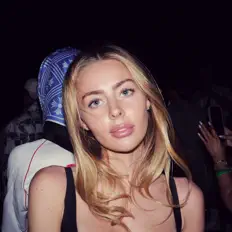 Summer Joy dinle, müzik videolarını izle, biyografisini oku, tur tarihlerini ve daha fazlasını gör!