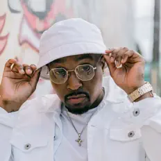 收听 MusicByMercy、观看音乐视频、阅读小传、查看巡演日期等 ！