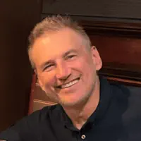 undefinedを聴いたり、ミュージックビデオを鑑賞したり、経歴やツアー日程などを確認したりしましょう！