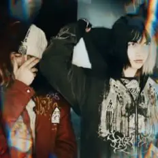 Ascolta Bret</3rt, guarda video musicali, leggi la biografia, vedi le date del tour & altro!