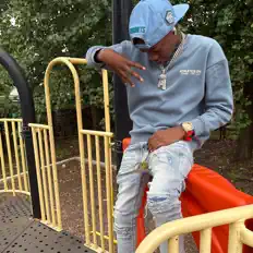 K_money771 सुनें, म्यूज़िक वीडियो देखें, बायो पढ़ें, दौरे की तारीखें और बहुत कुछ देखें!