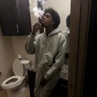 Posłuchaj wykonawcy undefined, obejrzyj teledyski, przeczytaj biografię, zobacz daty tras koncertowych i nie tylko!