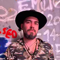 undefined을(를) 듣고, 뮤직 비디오를 보고, 약력을 읽고, 투어 일정 등을 확인하세요!