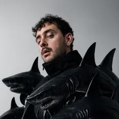 Listen to Paradis Noir, watch music videos, read bio, see tour dates & more!