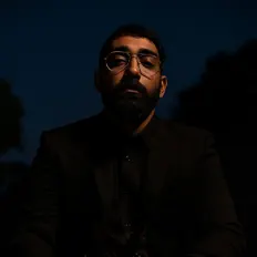 Posłuchaj wykonawcy iushh, obejrzyj teledyski, przeczytaj biografię, zobacz daty tras koncertowych i nie tylko!