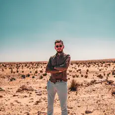 收听 Julian Guggeis、观看音乐视频、阅读小传、查看巡演日期等 ！