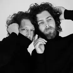 Ouve Brand New Trash, vê vídeos de música, lê a biografia, vê as datas da digressão e muito mais!