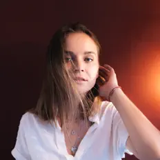Listen to Freya Lundgren, watch music videos, read bio, see tour dates & more!