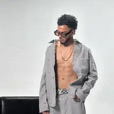 Ouça Inder Nagra, assista a videoclipes, leia a biografia, veja as datas das turnês e mais!