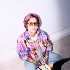 Listen to Schwesta Ebra, watch music videos, read bio, see tour dates & more!