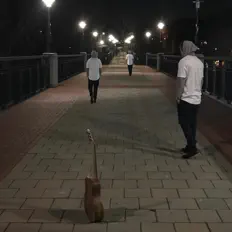 Auggie Gudz: песни, клипы, биография, даты выступлений и многое другое.