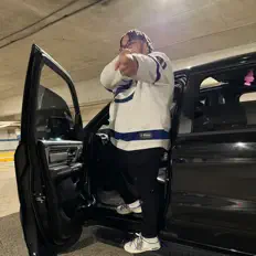 Drizzyを聴いたり、ミュージックビデオを鑑賞したり、経歴やツアー日程などを確認したりしましょう！